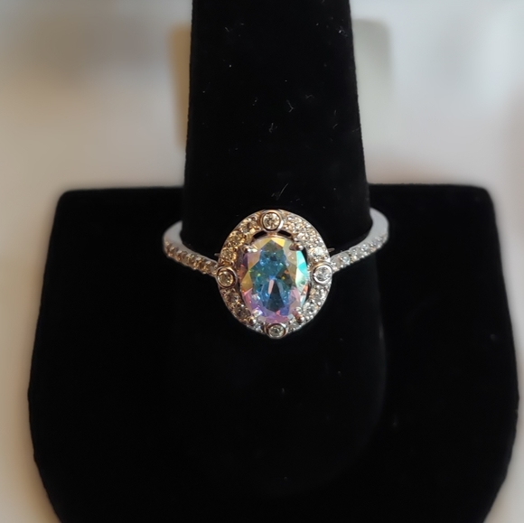 Unbranded Jewelry - Aurora Borealis-Like Ring